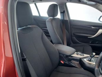 BMW 1 SERIES 1.5 118i SE Business Auto Euro 6 (s/s) 5dr