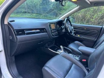 Mitsubishi Outlander 2.0h 12kWh GX4h CVT 4WD Euro 6 (s/s) 5dr