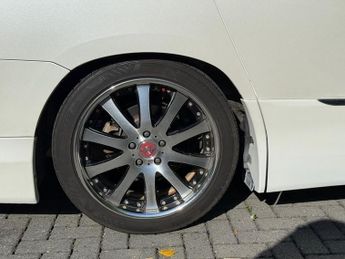 Toyota Vellfire Golden Eyes
