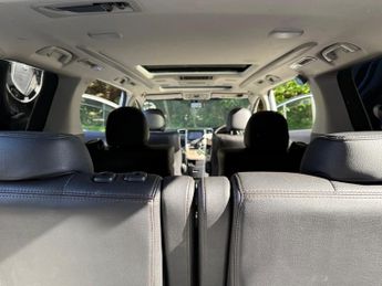 Toyota Vellfire Golden Eyes