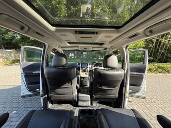 Toyota Vellfire Golden Eyes