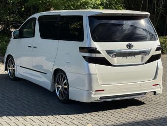 Toyota Vellfire Golden Eyes