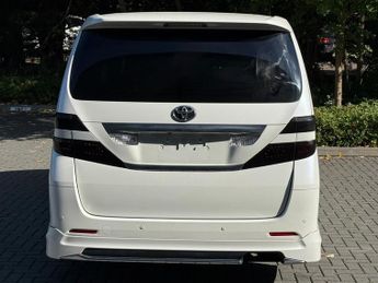 Toyota Vellfire Golden Eyes
