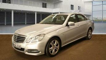 Mercedes-Benz E Class 2.1 E220 CDI BlueEfficiency Avantgarde Tiptronic Euro 5 4dr