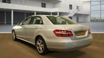 Mercedes-Benz E Class 2.1 E220 CDI BlueEfficiency Avantgarde Tiptronic Euro 5 4dr