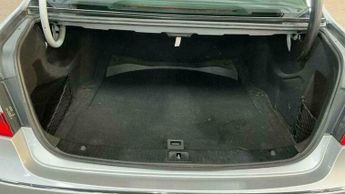 Mercedes-Benz E Class 2.1 E220 CDI BlueEfficiency Avantgarde Tiptronic Euro 5 4dr