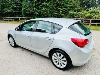 Vauxhall Astra 1.6 16v Design Auto Euro 5 5dr