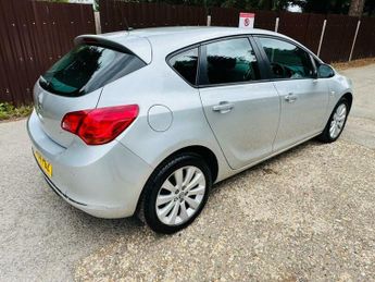 Vauxhall Astra 1.6 16v Design Auto Euro 5 5dr