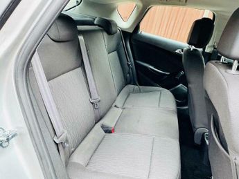 Vauxhall Astra 1.6 16v Design Auto Euro 5 5dr