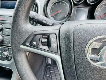 Vauxhall Astra 1.6 16v Design Auto Euro 5 5dr