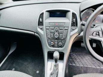 Vauxhall Astra 1.6 16v Design Auto Euro 5 5dr