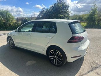 Volkswagen Golf GTE DSG