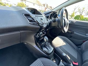 Ford Fiesta 1.6 Zetec Hatchback 5dr Petrol Powershift Euro 5 (105 ps)