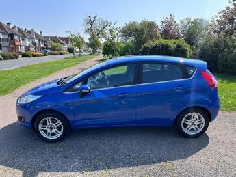 Ford Fiesta 1.6 Zetec Hatchback 5dr Petrol Powershift Euro 5 (105 ps)