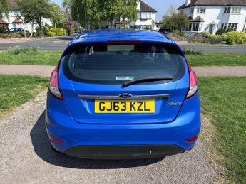 Ford Fiesta 1.6 Zetec Hatchback 5dr Petrol Powershift Euro 5 (105 ps)