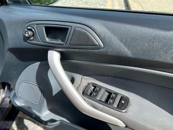 Ford Fiesta TITANIUM