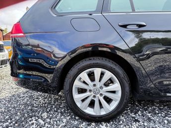 Volkswagen Golf 1.6 TDI BlueMotion Tech SE DSG Euro 6 (s/s) 5dr
