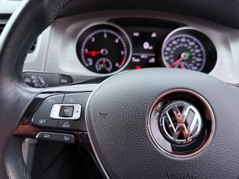 Volkswagen Golf 1.6 TDI BlueMotion Tech SE DSG Euro 6 (s/s) 5dr