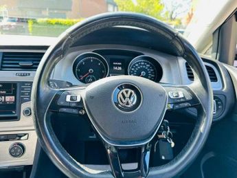 Volkswagen Golf 1.6 TDI BlueMotion Tech SE DSG Euro 6 (s/s) 5dr