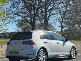 Volkswagen Golf 1.2L TSI (Petrol) SE Automatic (DSG)