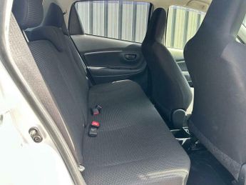 Toyota Yaris 1.5 VVT-h Active E-CVT Euro 6 (s/s) 5dr