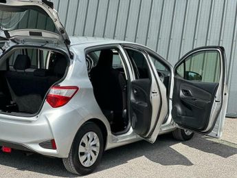 Toyota Yaris 1.5 VVT-h Active E-CVT Euro 6 (s/s) 5dr