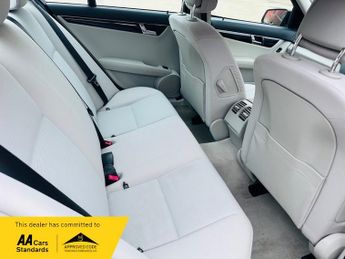 Mercedes-Benz C Class 1.6 C180K BlueEfficiency Sport Saloon 4dr Petrol Auto Euro 4 (15