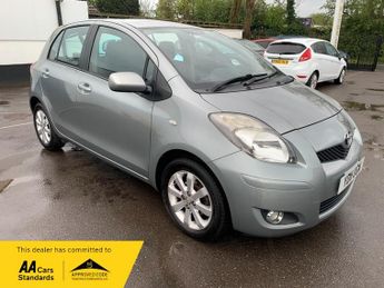Toyota Yaris VVT-I T SPIRIT