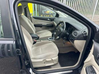 Ford Focus 2.0 Ghia 5dr