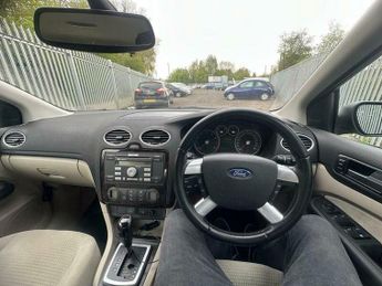 Ford Focus 2.0 Ghia 5dr