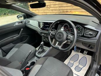 Volkswagen Polo 1.0 TSI R-Line DSG Euro 6 (s/s) 5dr