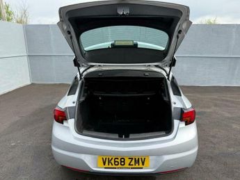 Vauxhall Astra 1.6 CDTi BlueInjection SRi Nav Auto Euro 6 (s/s) 5dr