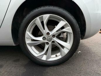 Vauxhall Astra 1.6 CDTi BlueInjection SRi Nav Auto Euro 6 (s/s) 5dr
