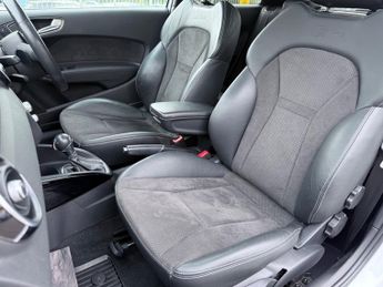 Audi A1 TFSI S LINE BLACK EDITION NAV