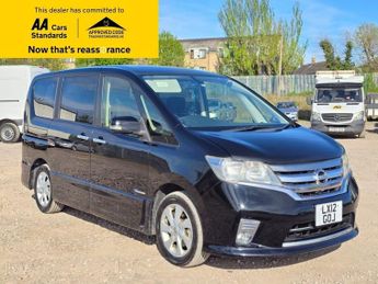 Nissan Serena 