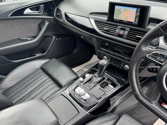 Audi A6 Avant 2.0 TDI ultra Black Edition Estate 5dr Diesel S Tronic Euro 6 (s