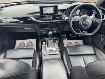 Audi A6 Avant 2.0 TDI ultra Black Edition Estate 5dr Diesel S Tronic Euro 6 (s