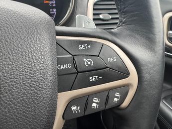 Jeep Grand Cherokee 3.0 V6 CRD Summit SUV 5dr Diesel Auto 4WD Euro 6 (247 bhp)