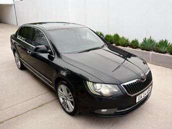 Skoda Superb 3.6 V6 Elegance Hatchback 5dr Petrol DSG 4WD Euro 5 (260 ps)