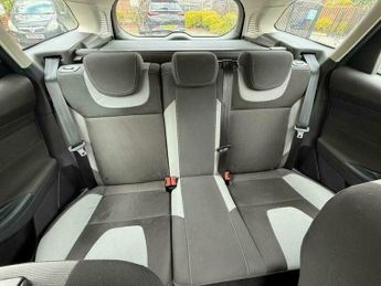 Ford Focus 1.6 Zetec Powershift Euro 5 5dr
