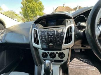 Ford Focus 1.6 Zetec Estate 5dr Petrol Powershift Euro 5 (125 ps)