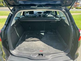 Ford Focus 1.6 Zetec Estate 5dr Petrol Powershift Euro 5 (125 ps)