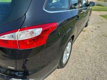 Ford Focus 1.6 Zetec Estate 5dr Petrol Powershift Euro 5 (125 ps)