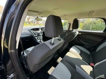 Ford Focus 1.6 Zetec Estate 5dr Petrol Powershift Euro 5 (125 ps)