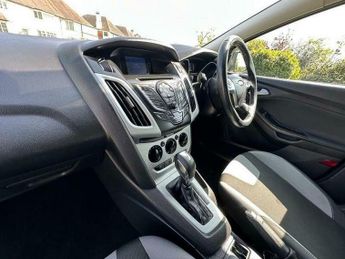 Ford Focus 1.6 Zetec Estate 5dr Petrol Powershift Euro 5 (125 ps)