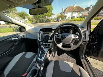 Ford Focus 1.6 Zetec Estate 5dr Petrol Powershift Euro 5 (125 ps)