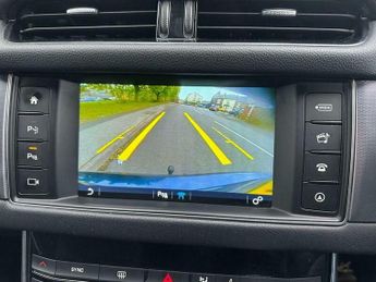 Jaguar XF 2.0d R-Sport Auto AWD Euro 6 (s/s) 4dr