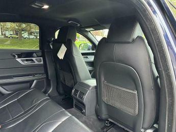 Jaguar XF 2.0d R-Sport Auto AWD Euro 6 (s/s) 4dr