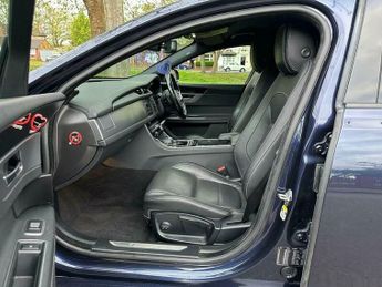 Jaguar XF 2.0d R-Sport Auto AWD Euro 6 (s/s) 4dr