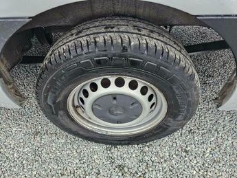 Mercedes-Benz Sprinter 2.0 315 CDI HD Progressive RWD L3 H3 Euro 6 (s/s) 5dr